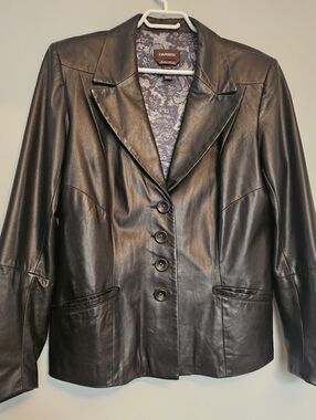 Danier Women's Black Leather Tailored Button-Front Jacket Size XL.